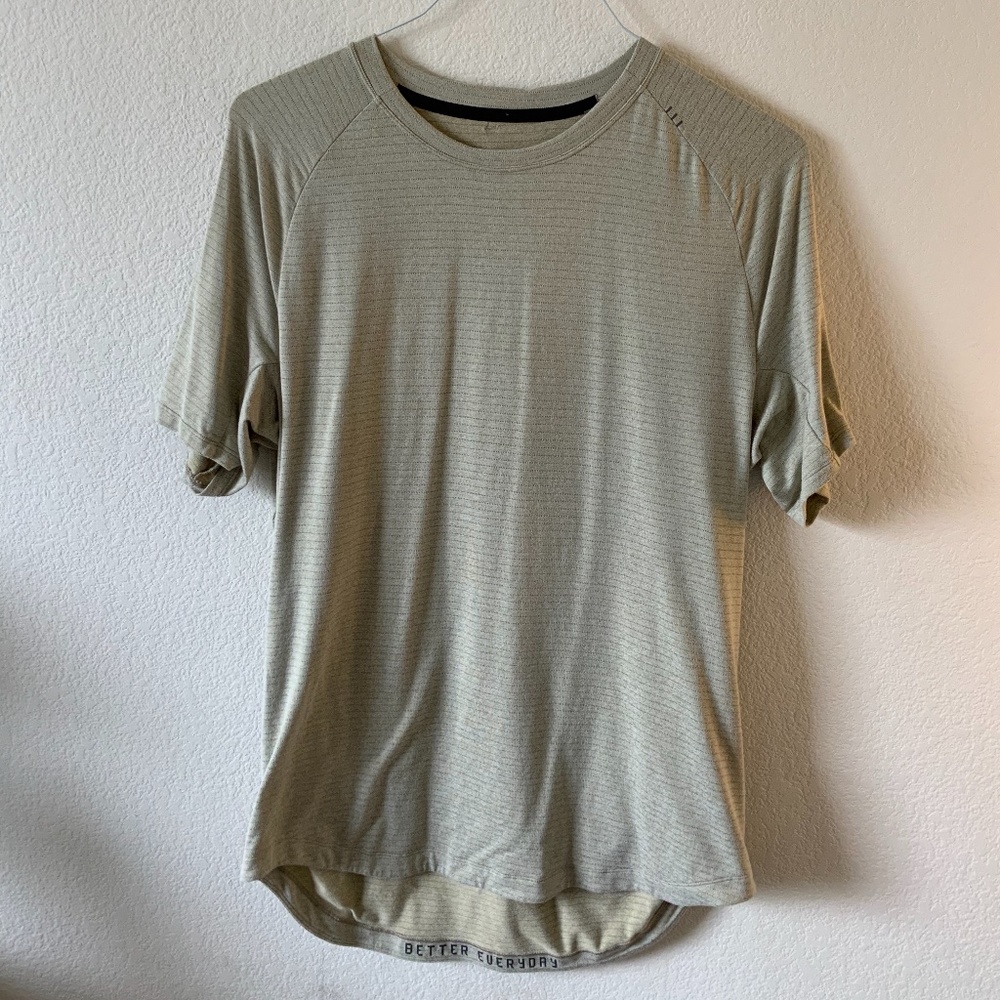 Lululemon Drysense Short Sleeve Large